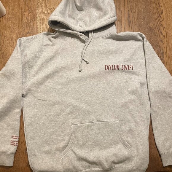 Taylor Swift Red Taylor's Version Hoodie XL - Picture 1 of 5